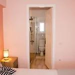 Heaven Hill With Balcony Apartament *