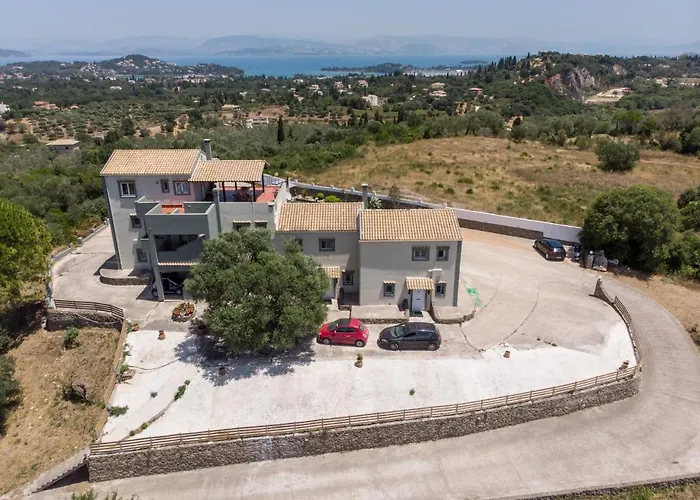 Heaven Hill With Balcony Apartmán *