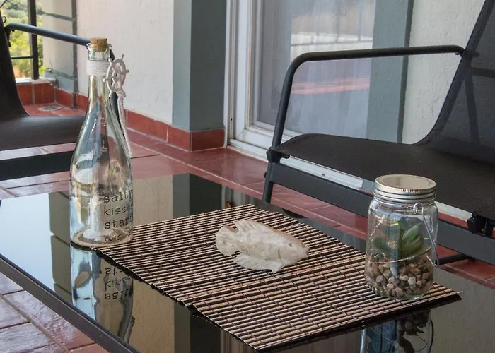 Heaven Hill With Balcony