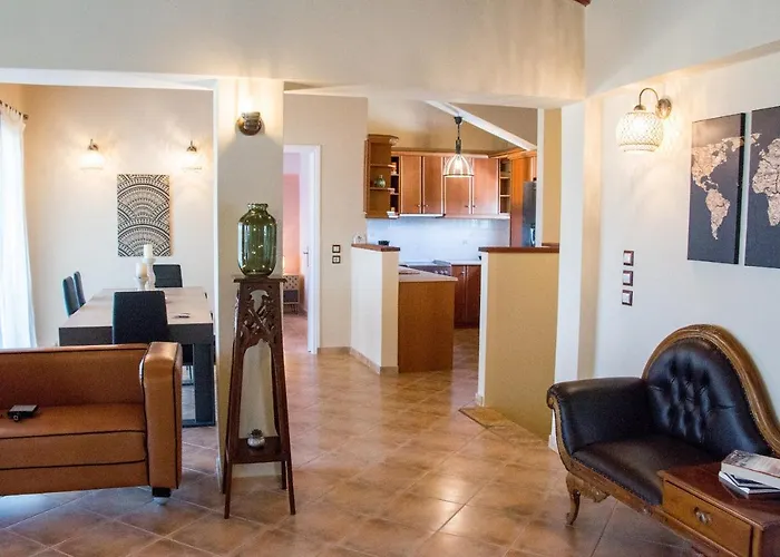 Heaven Hill With Balcony